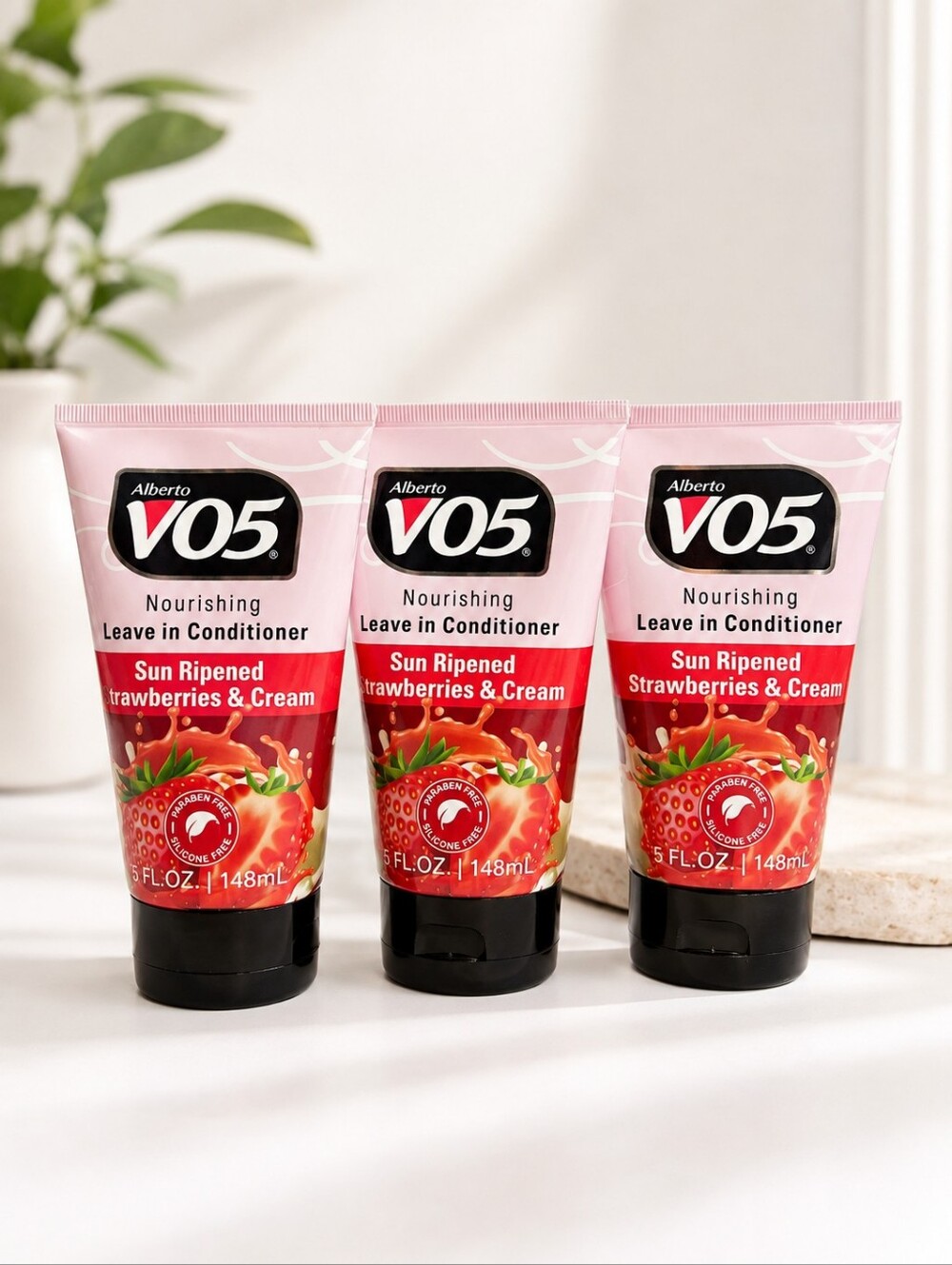 ALBERTO VO5 NOURISHING SUN RIPENED STRAWBERRIES & CREAM LEAVE IN CONDITIONER